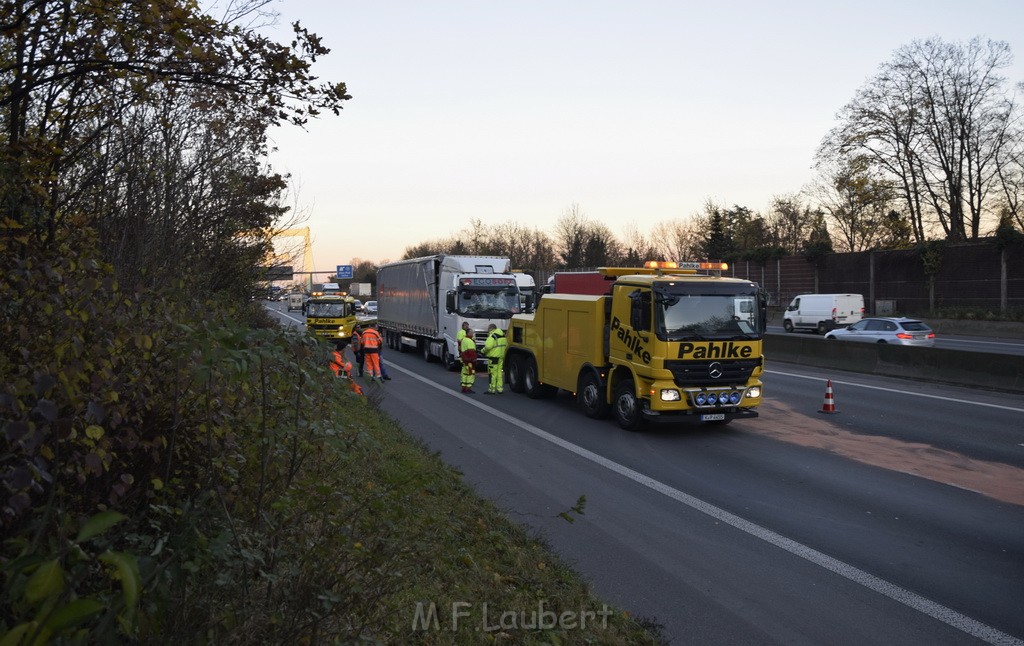 VU LKW A 4 Rich Aachen hinter Rodenkirchener Bruecke P01.JPG - Miklos Laubert